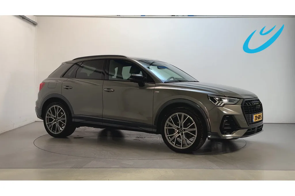 Audi Q3 (2019) — foto 1