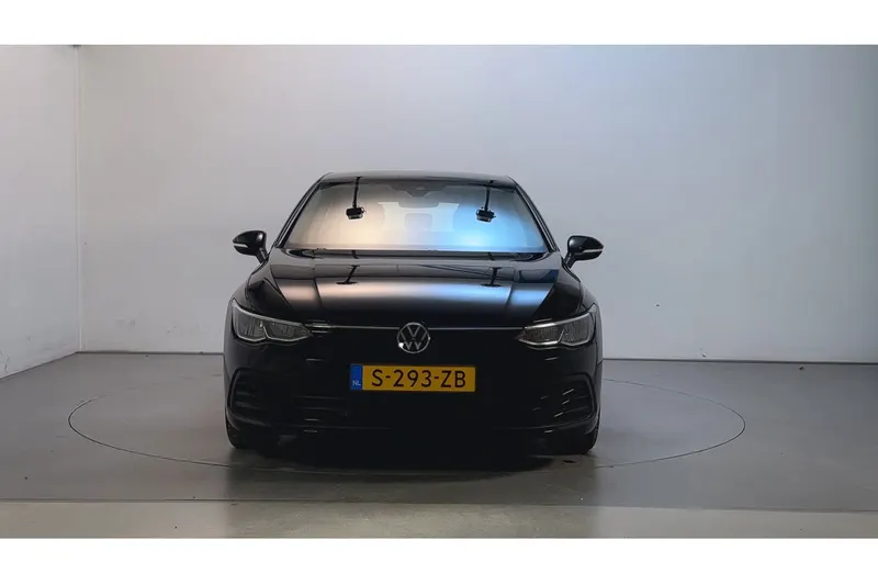 Volkswagen Golf (2023)