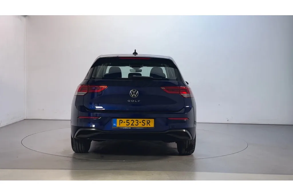 Volkswagen Golf (2022) — foto 1