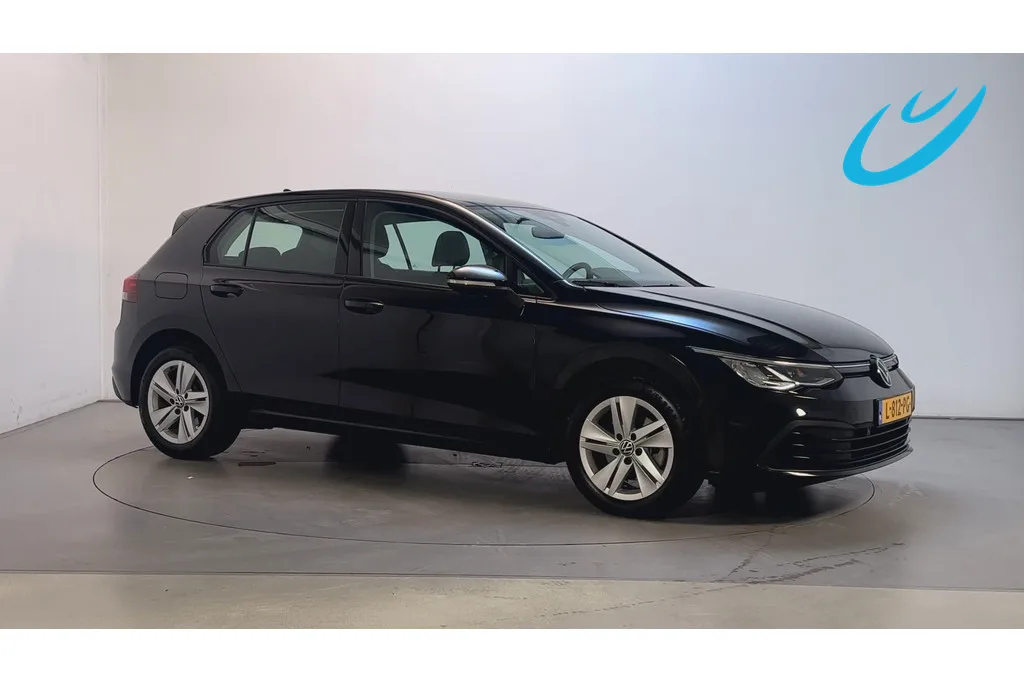 Volkswagen Golf (2021) — foto 1