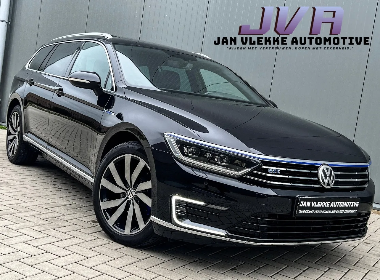 Volkswagen Passat (2016) — foto 1