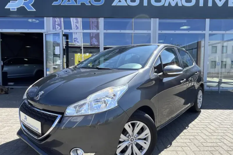 Peugeot 208 (2013)