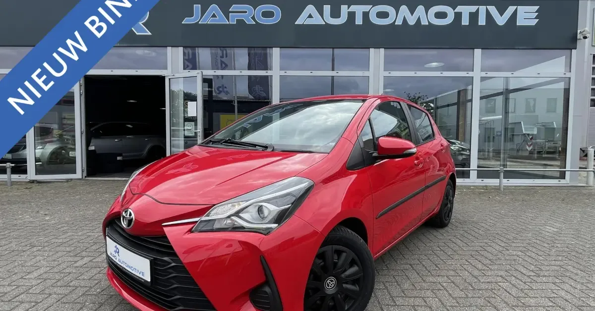 Toyota Yaris (2018) — foto 1