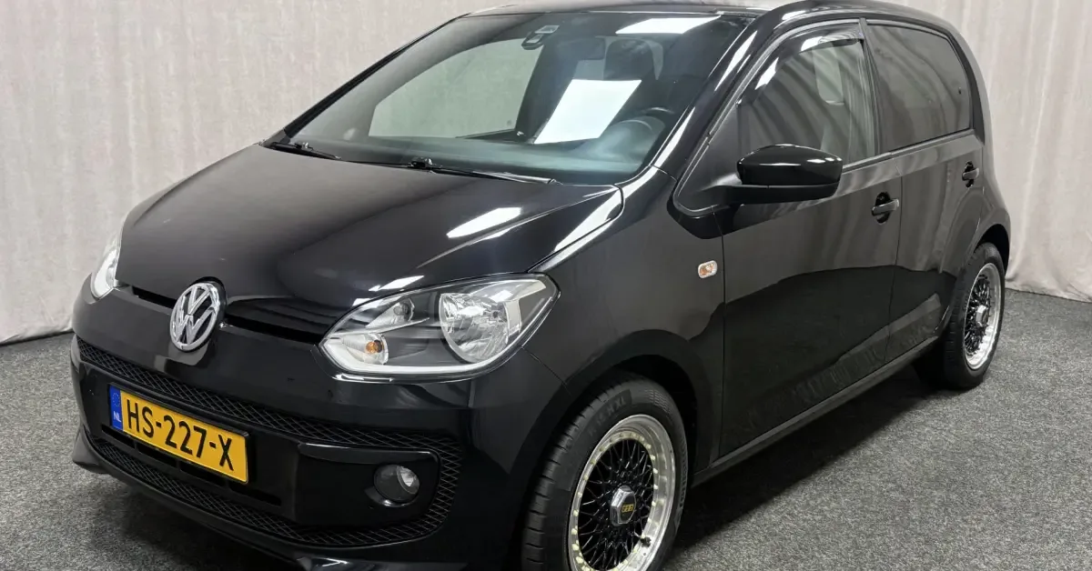 Volkswagen Up (2015) — foto 1