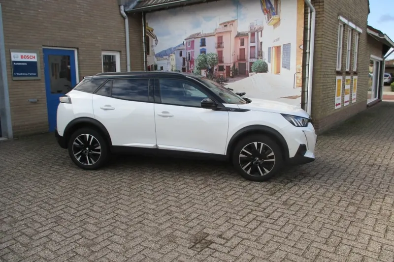 Peugeot 2008 (2021)