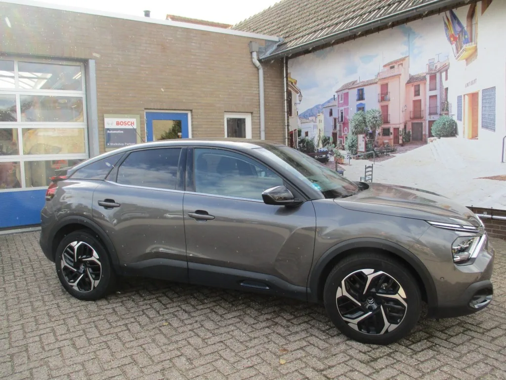 Citroën C4 (2023) — foto 1
