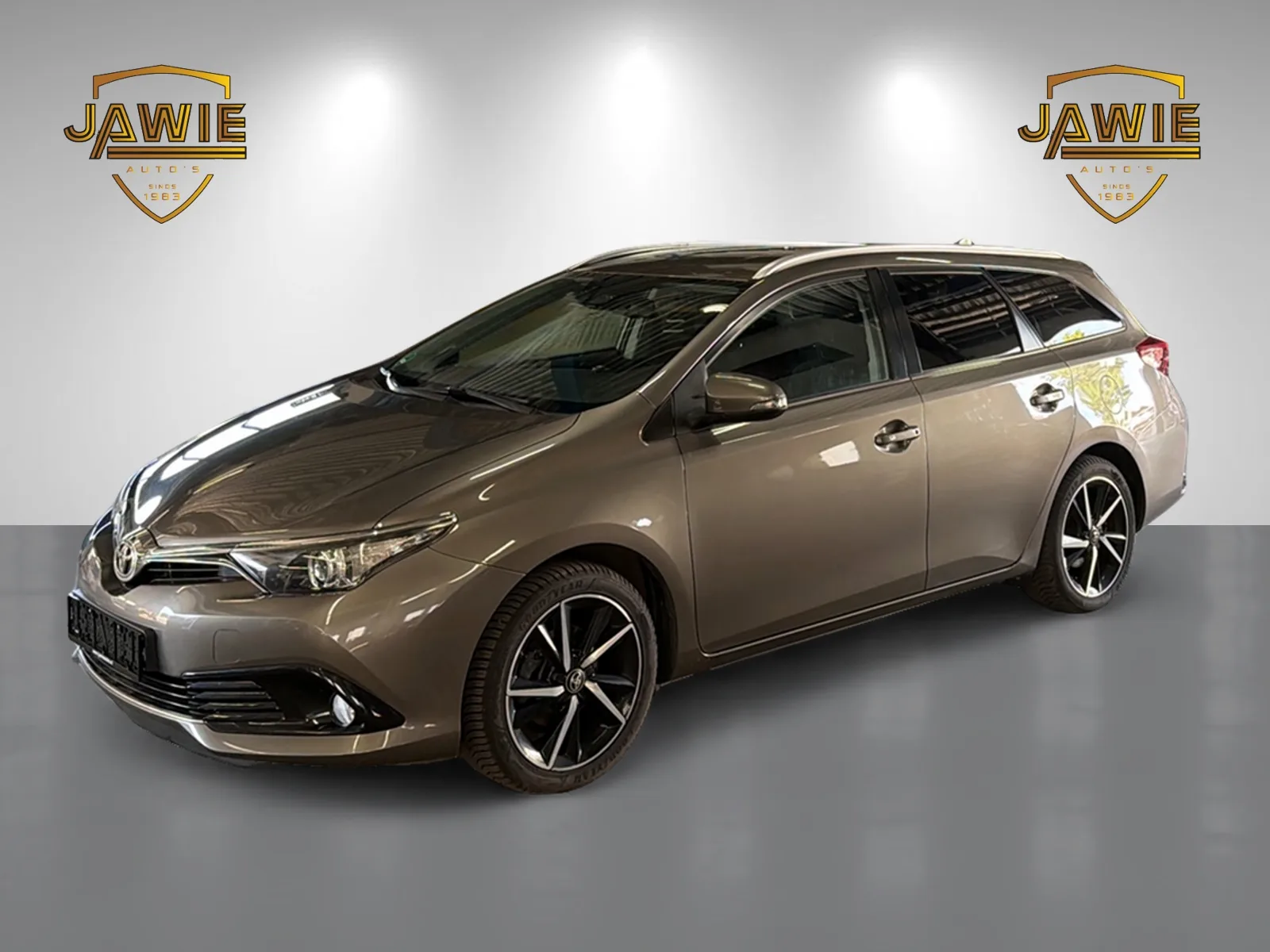 Toyota Auris (2017) — foto 1