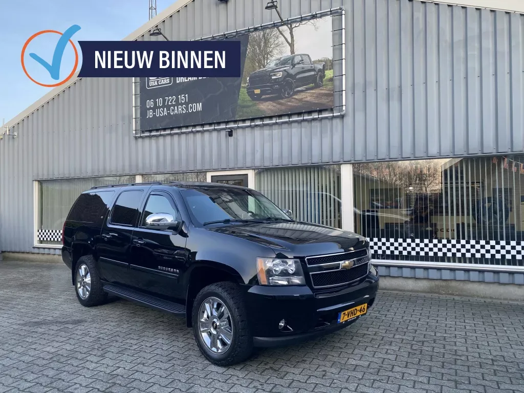Chevrolet Suburban (2010) — foto 1