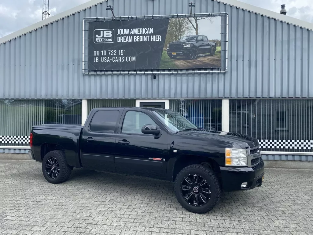 Chevrolet Silverado (2008) — foto 1