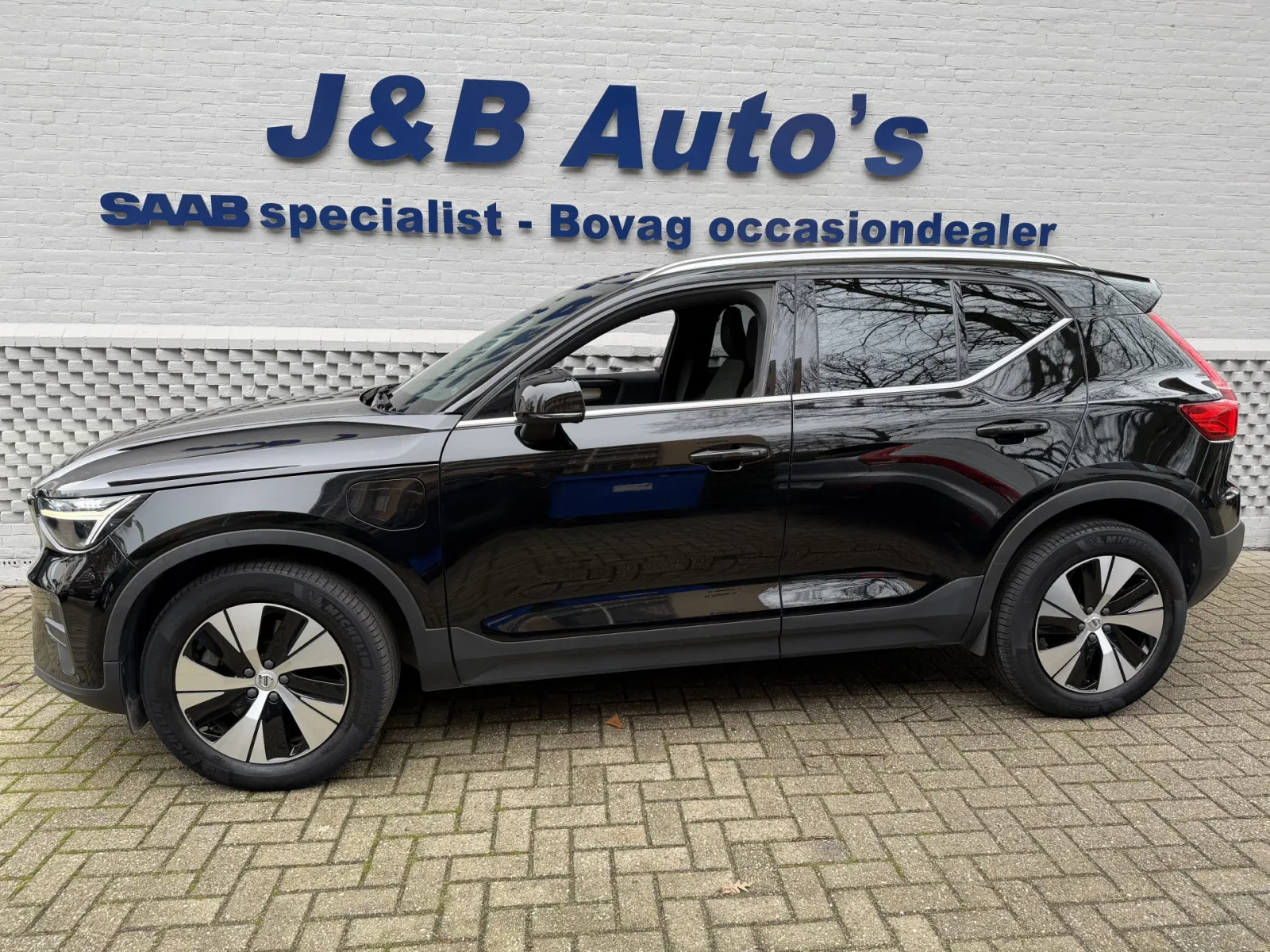 Volvo XC40 (2022) — foto 1