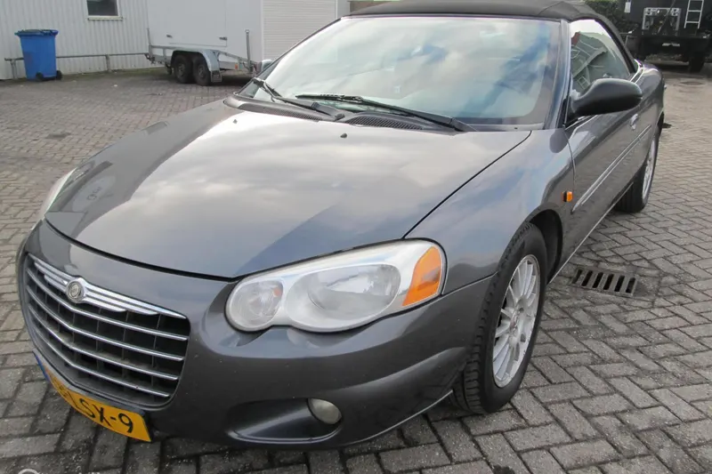 Chrysler Sebring (2005)