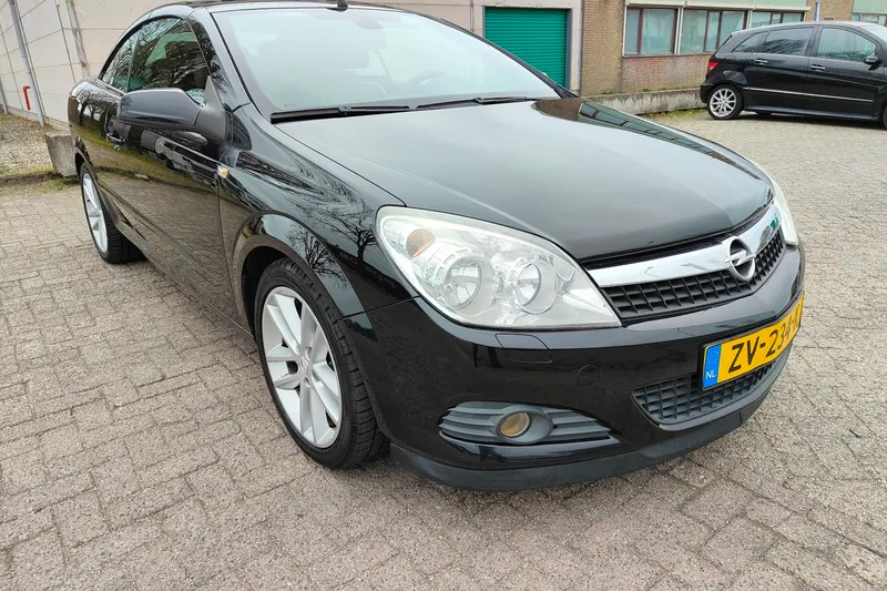 Opel Astra Twin Top (2009)