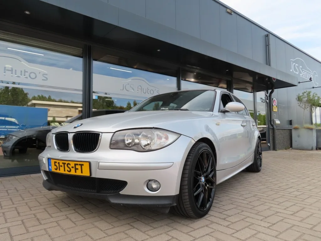 BMW 1-Serie (2007) — foto 1