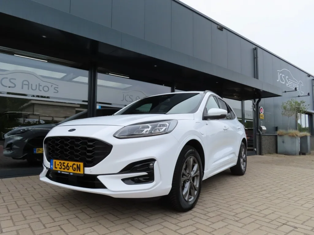 Ford Kuga (2021) — foto 1
