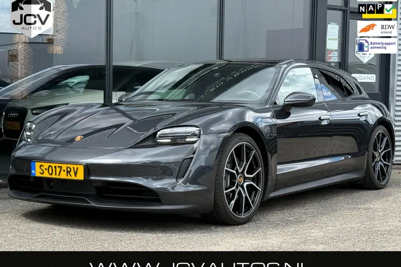 Porsche Taycan (2023)