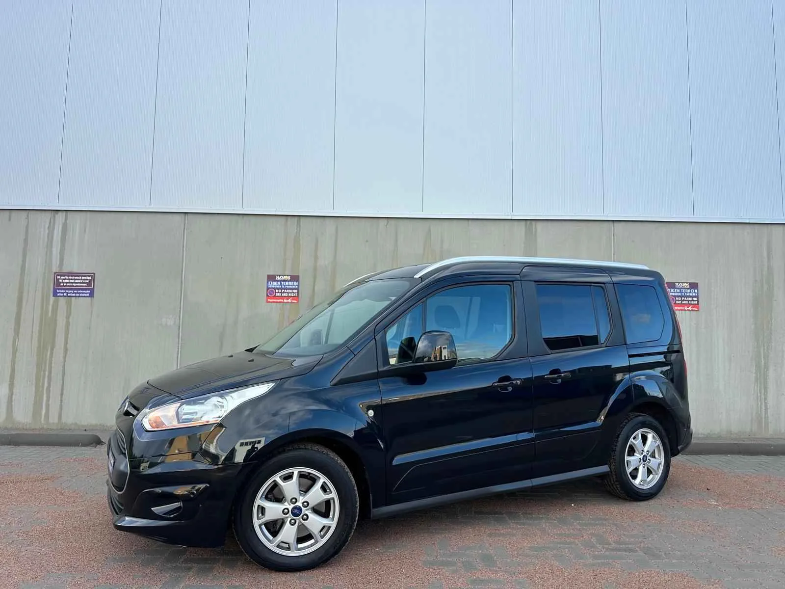 Ford Tourneo Connect (2016) — foto 1