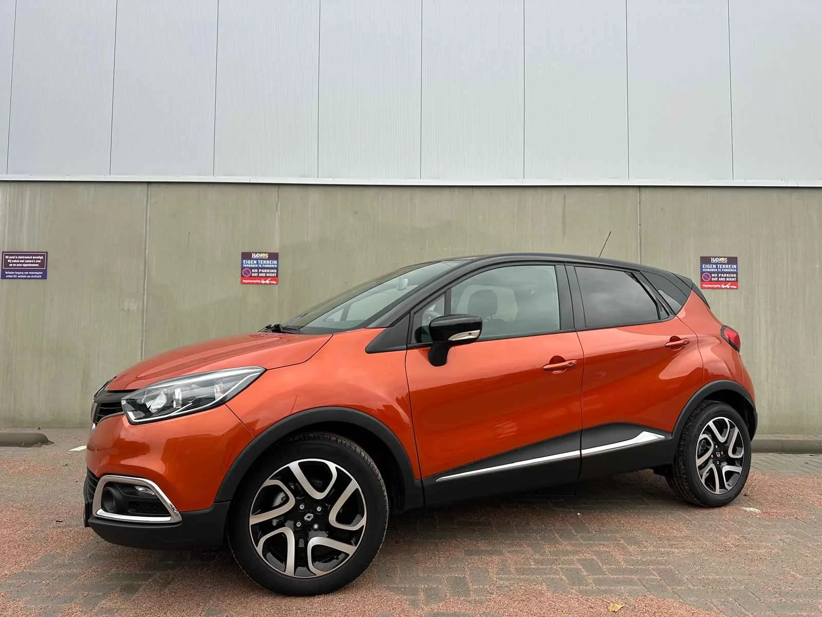 Renault Captur (2016) — foto 1