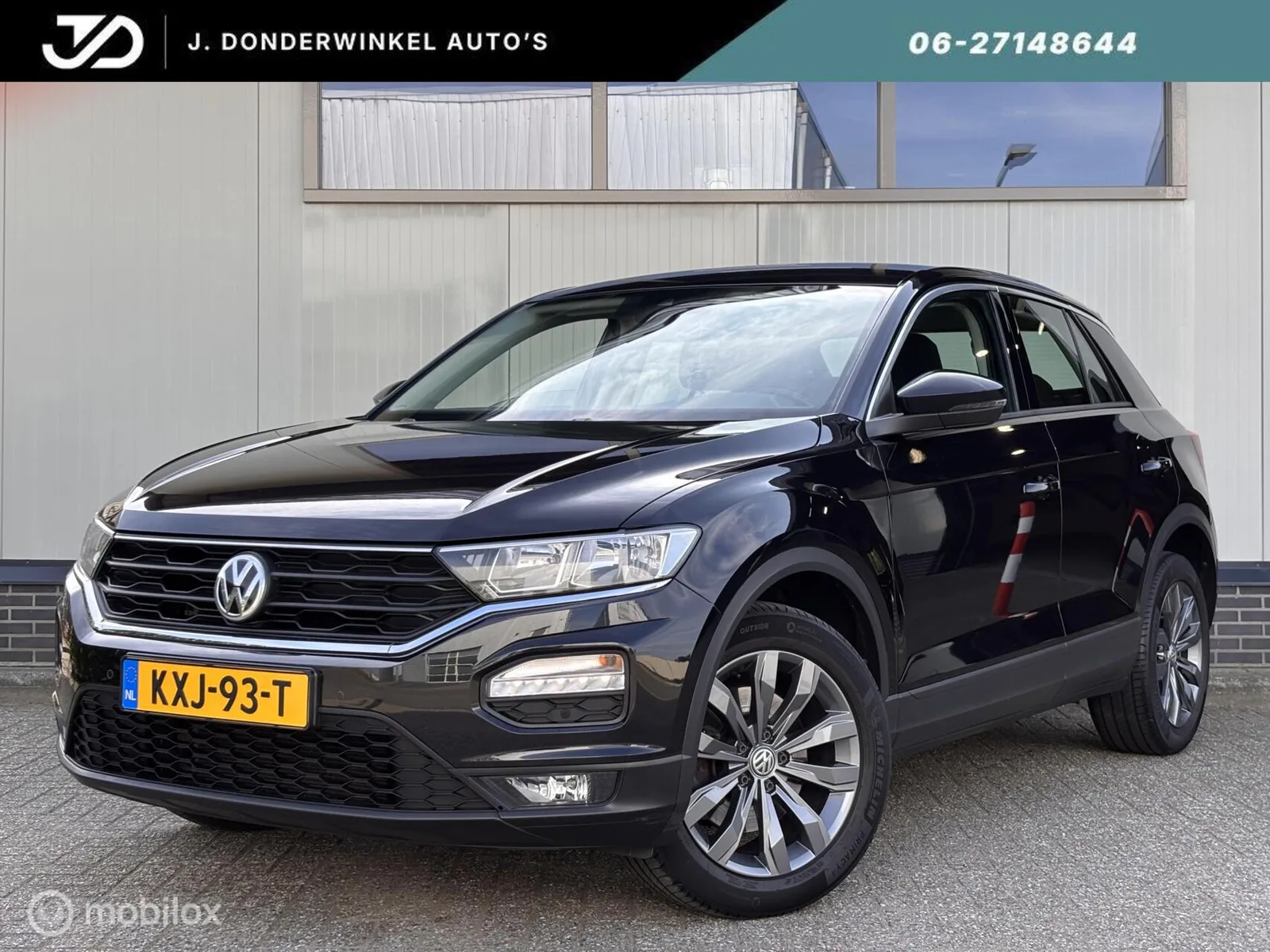 Volkswagen T-Roc (2017) — foto 1