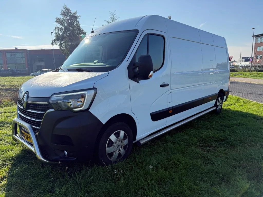 Renault Master (2022) — foto 1