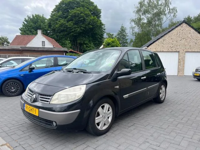 Renault Scénic (2005) — foto 1