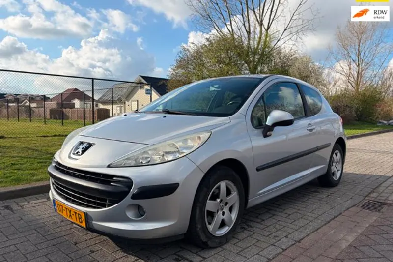 Peugeot 207 (2007)