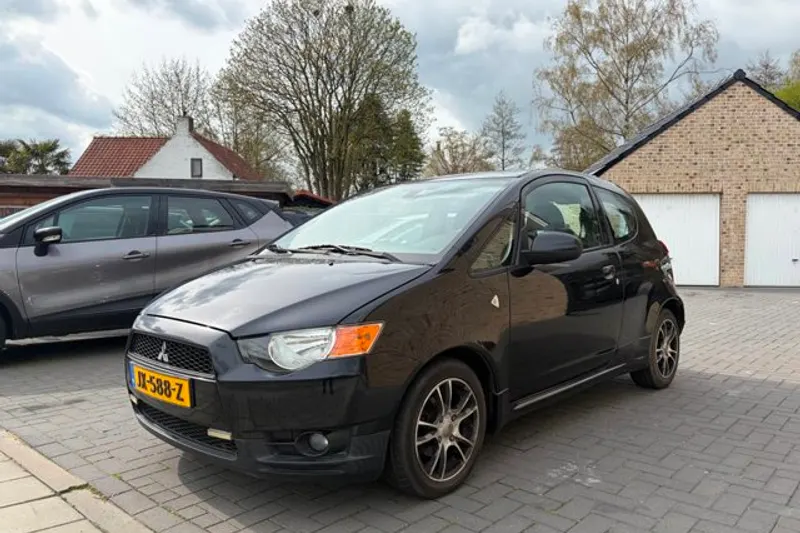 Mitsubishi Colt (2010)