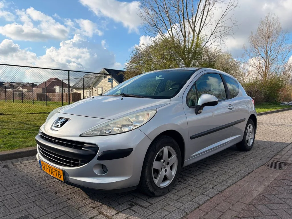 Peugeot 207 (2007) — foto 1