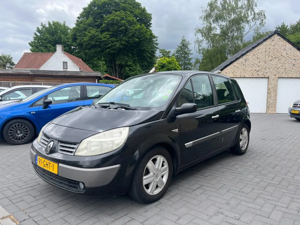 Renault Scénic (2005) — foto 1