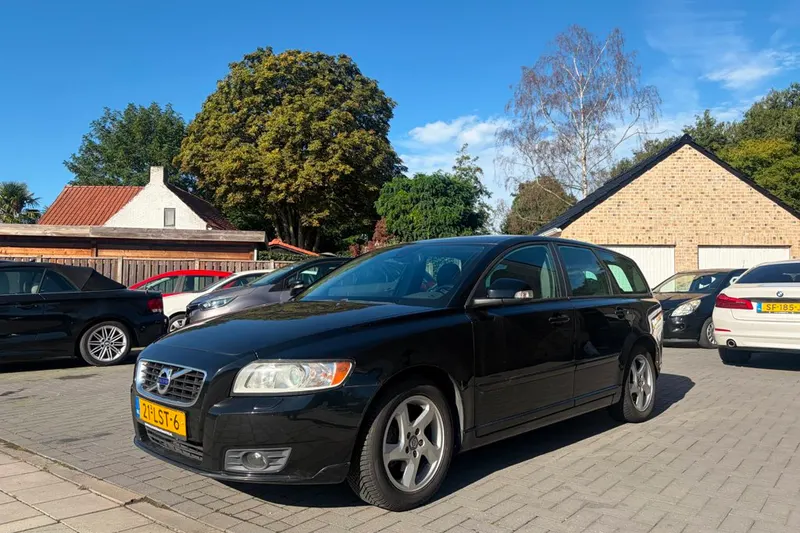 Volvo V50 (2010)