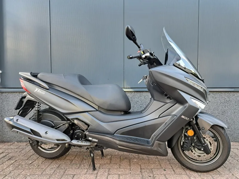Kymco X-Town 300I (2017) — foto 1