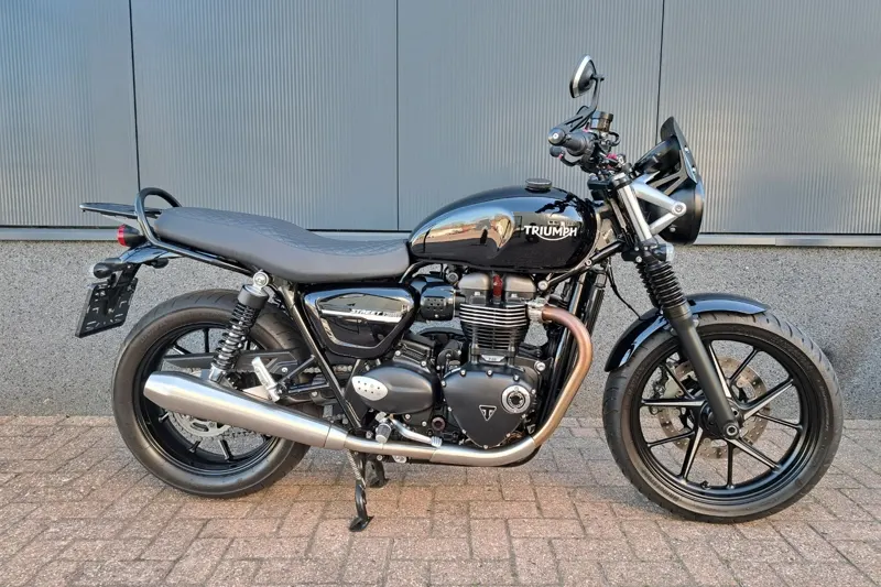 Triumph Street Twin 900 (2020)
