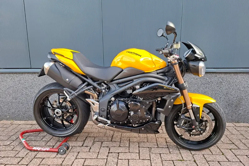 Triumph Speed Triple 94 (2016)