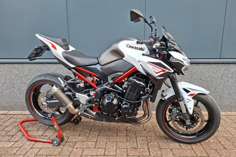 Kawasaki Z900 (2023)