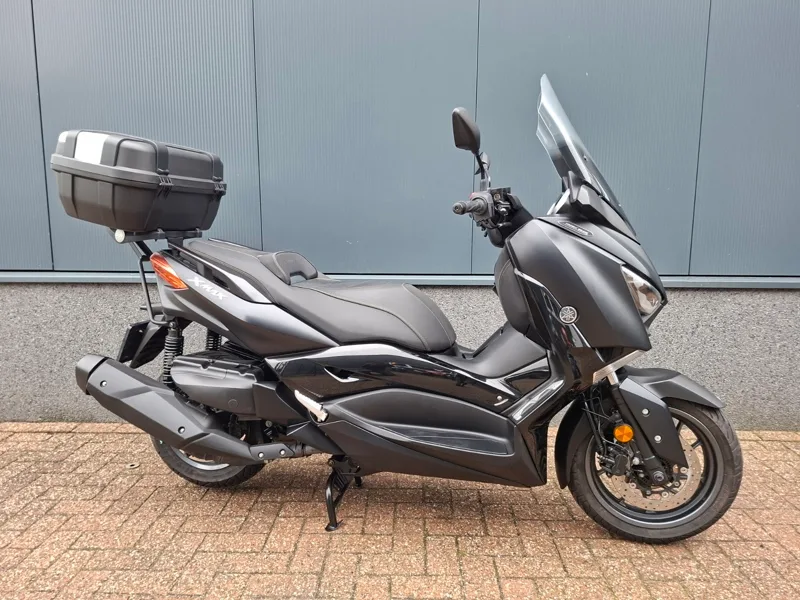 Yamaha YP 400 X Max (2019) — foto 1