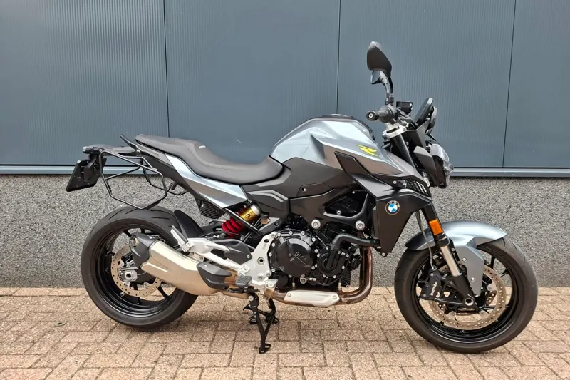 BMW F 900 R (2023)