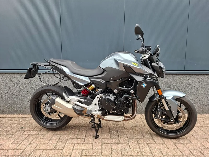 BMW F 900 R (2023) — foto 1