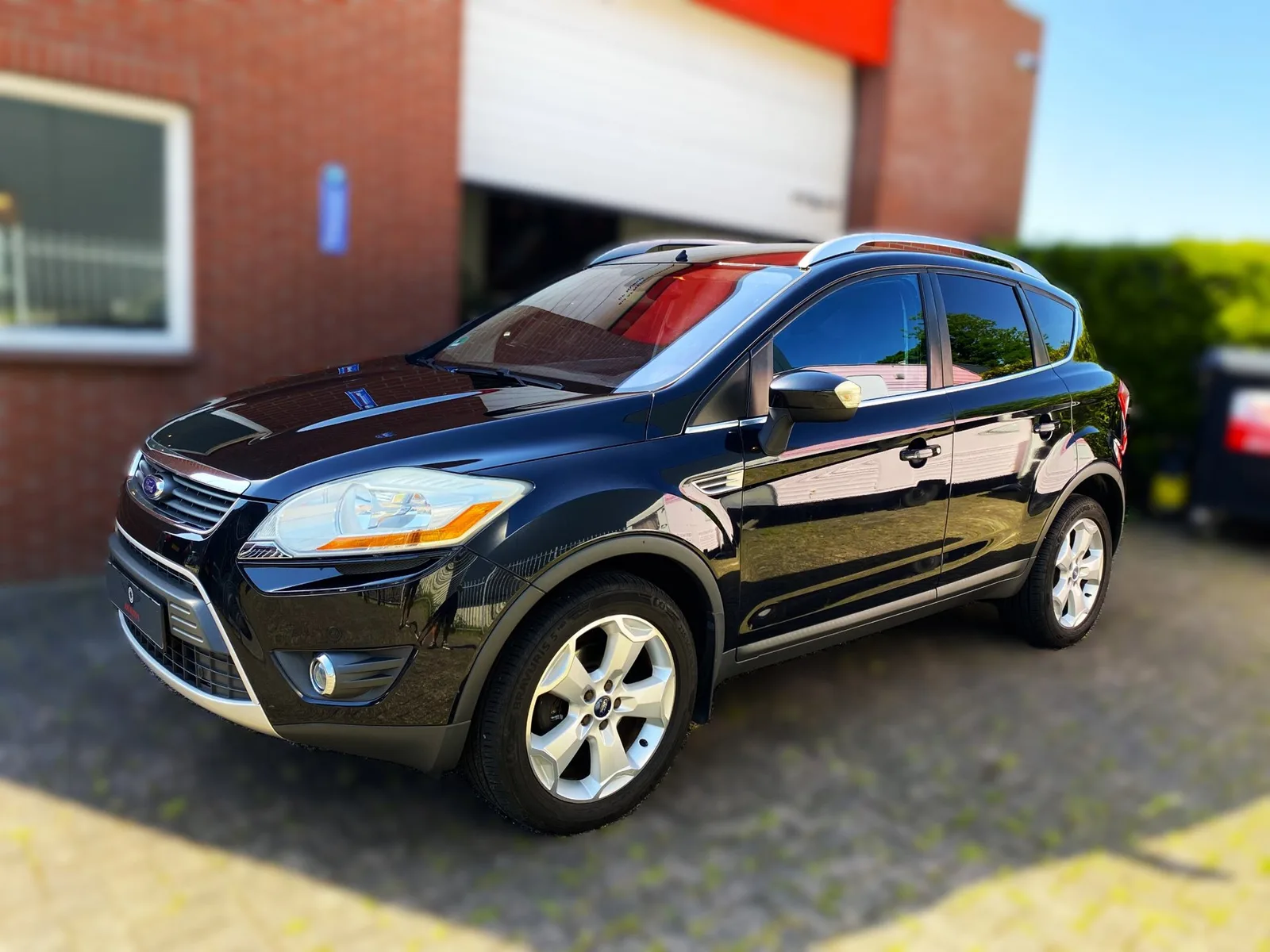 Ford Kuga (2009) — foto 1