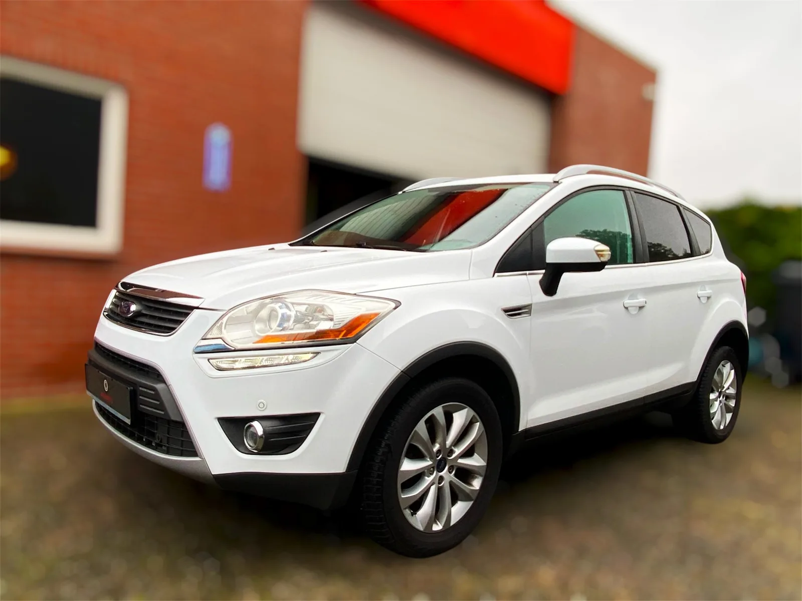 Ford Kuga (2011) — foto 1