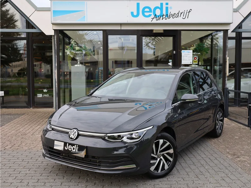 Volkswagen Golf (2021) — foto 1