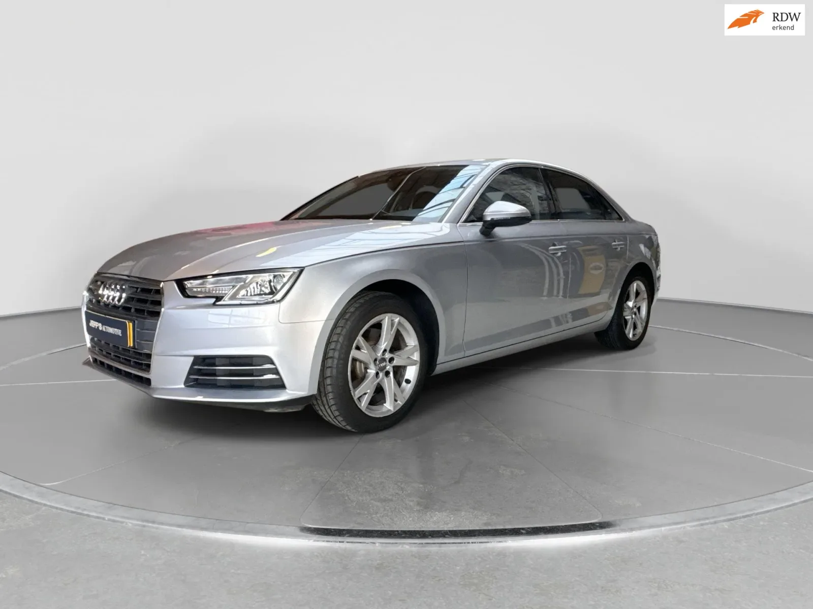 Audi A4 (2016) — foto 1