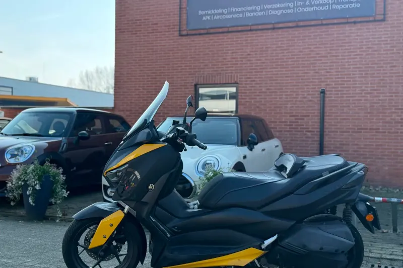 Yamaha X-MAX 300 (2017)
