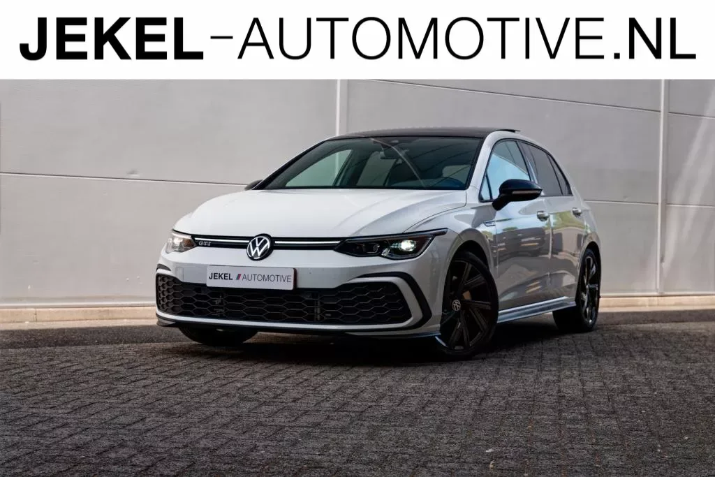 Volkswagen Golf (2023) — foto 1