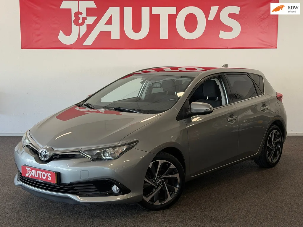 Toyota Auris (2016) — foto 1