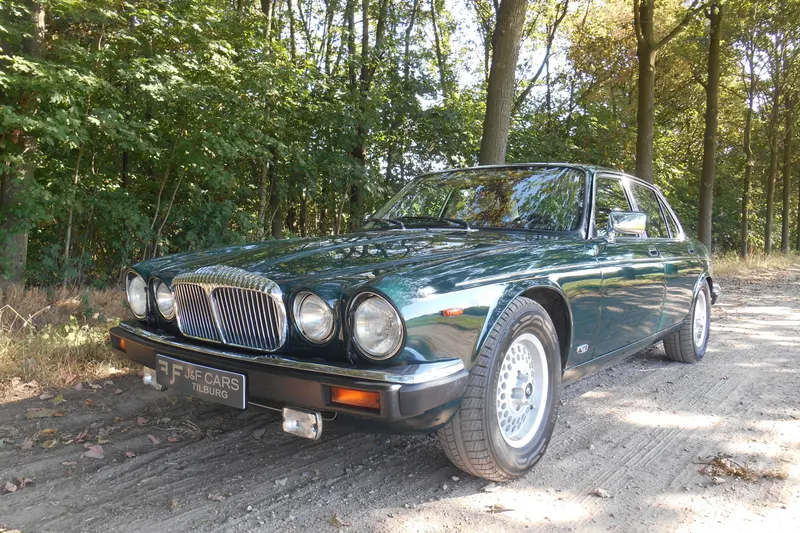 Daimler Double Six (1991)
