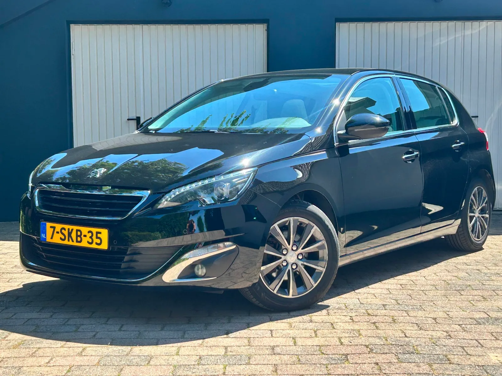 Peugeot 308 (2013) — foto 1
