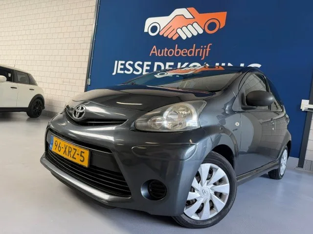 Toyota Aygo (2012) — foto 1