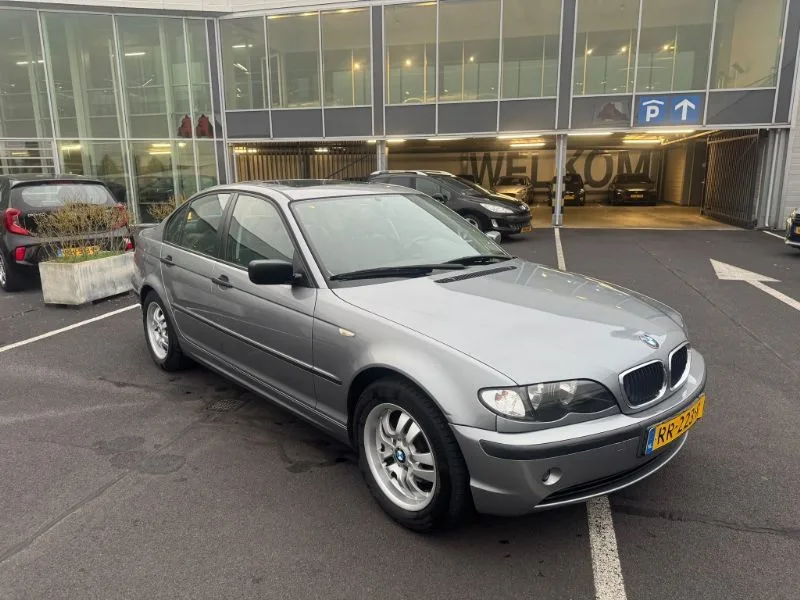 BMW 3-Serie (2004) — foto 1