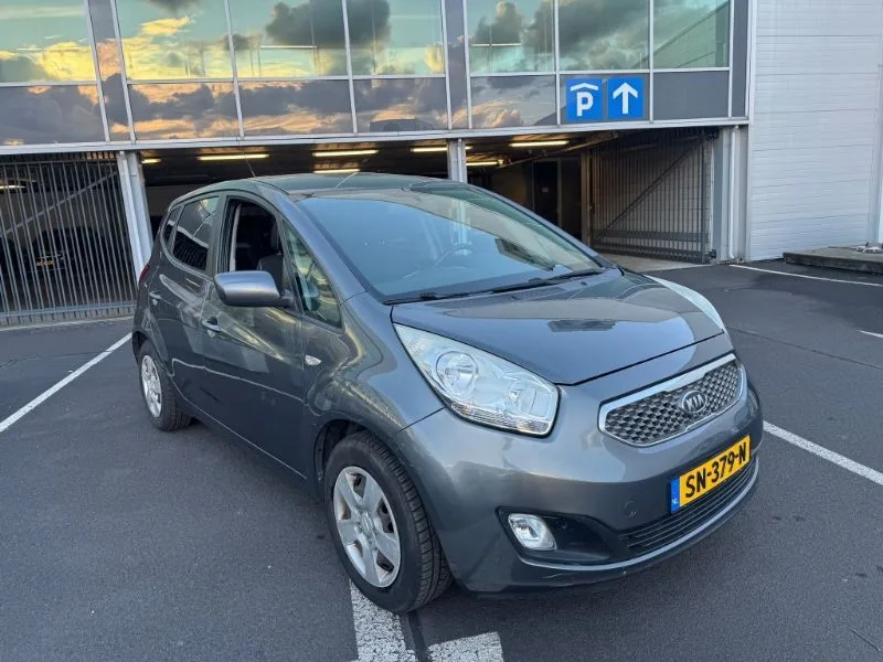 Kia Venga (2010) — foto 1