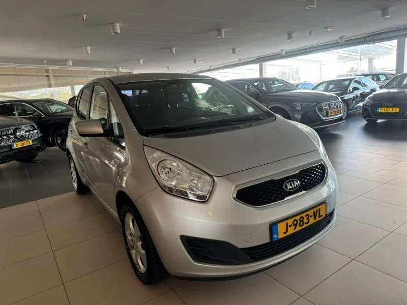 Kia Venga (2014) — foto 1