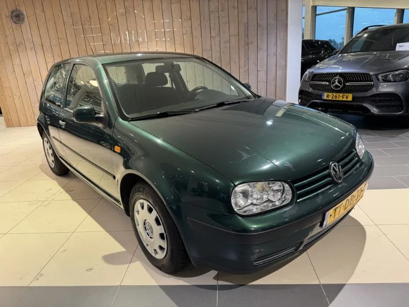 Volkswagen Golf (1998) — foto 1